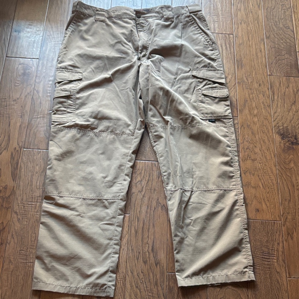Men's Classic Tan Cargo Pants
